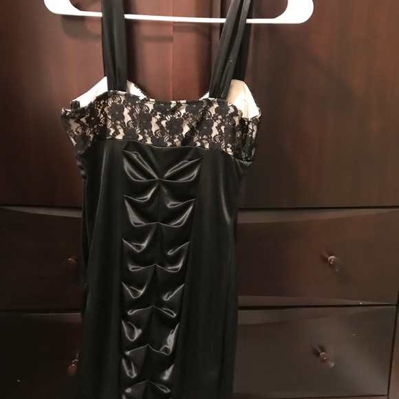 Cocktail dress . Used only once - Picture 2 of 2